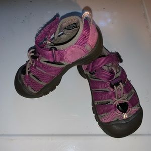 Keen Purple Toddler waterproof/hiking sandals Sz 9
